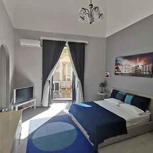 https://two-rooms-bellini.taorminaitalyhotels.com